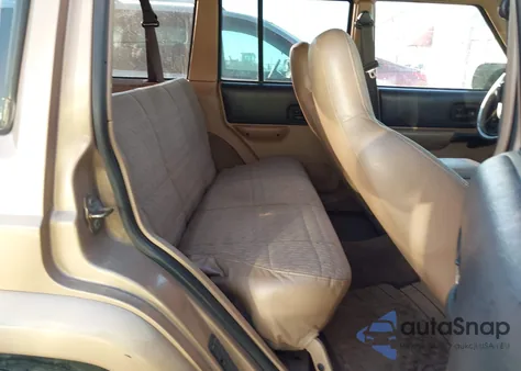 2000 Jeep Cherokee Sport from USA, damaged, VIN 1J4FT48S2YL238158